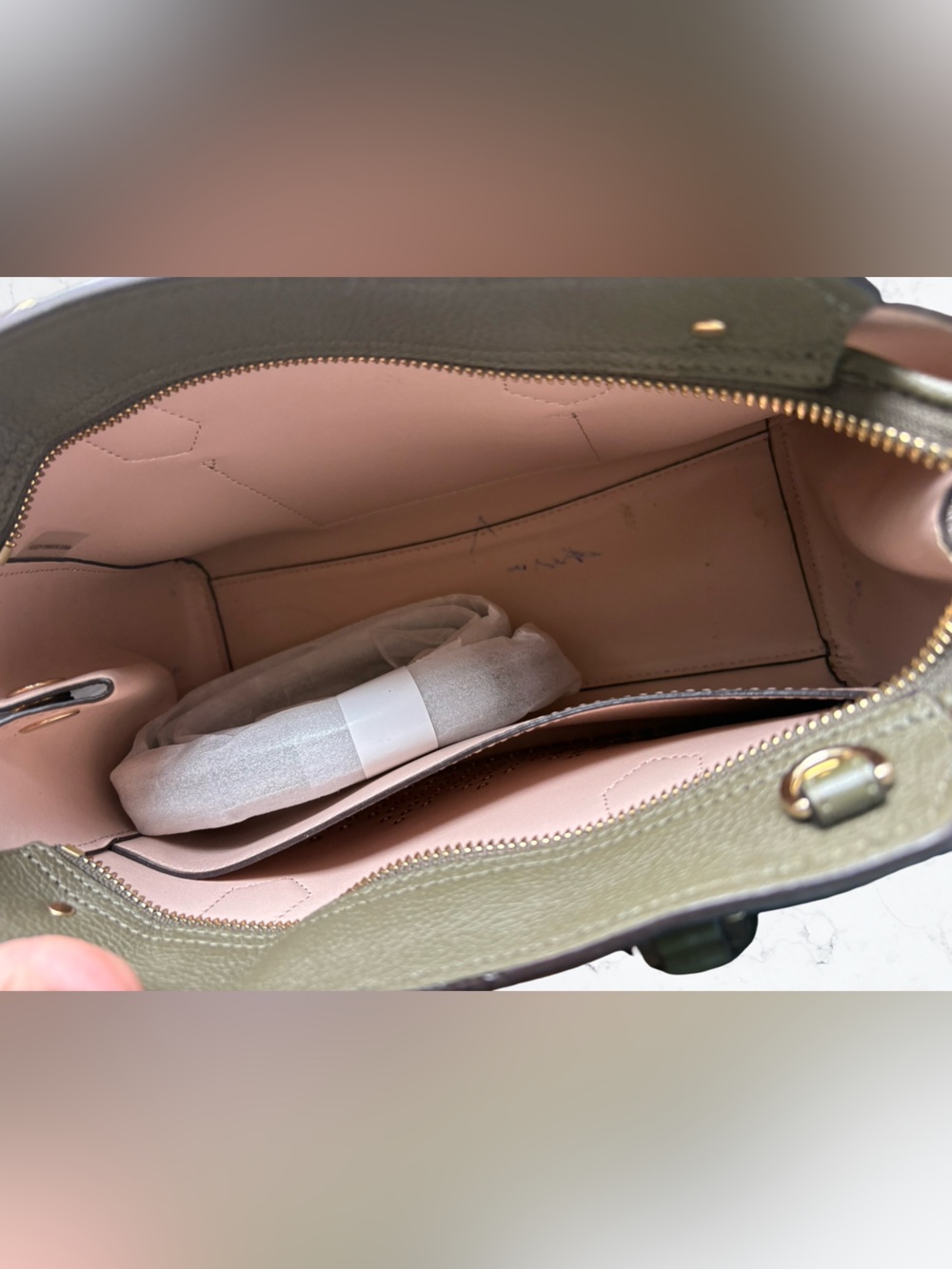MICHAEL KORS HAYES Medium Leather Messenger Bag, Green - Picture 5 of 7